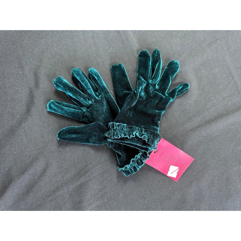 Shihreen Emerald Green Velvet Ruffle Cuff Gloves Vintage Style Formal Evening